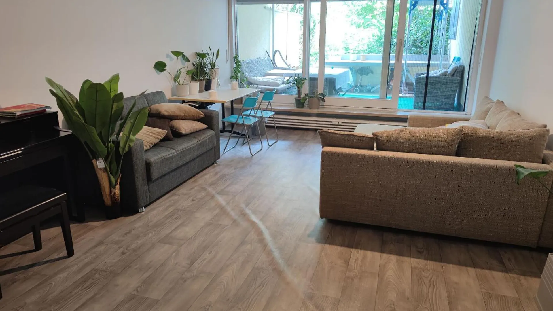 Homestay Munich M Zone, Quiet Large Living Room, Terrace