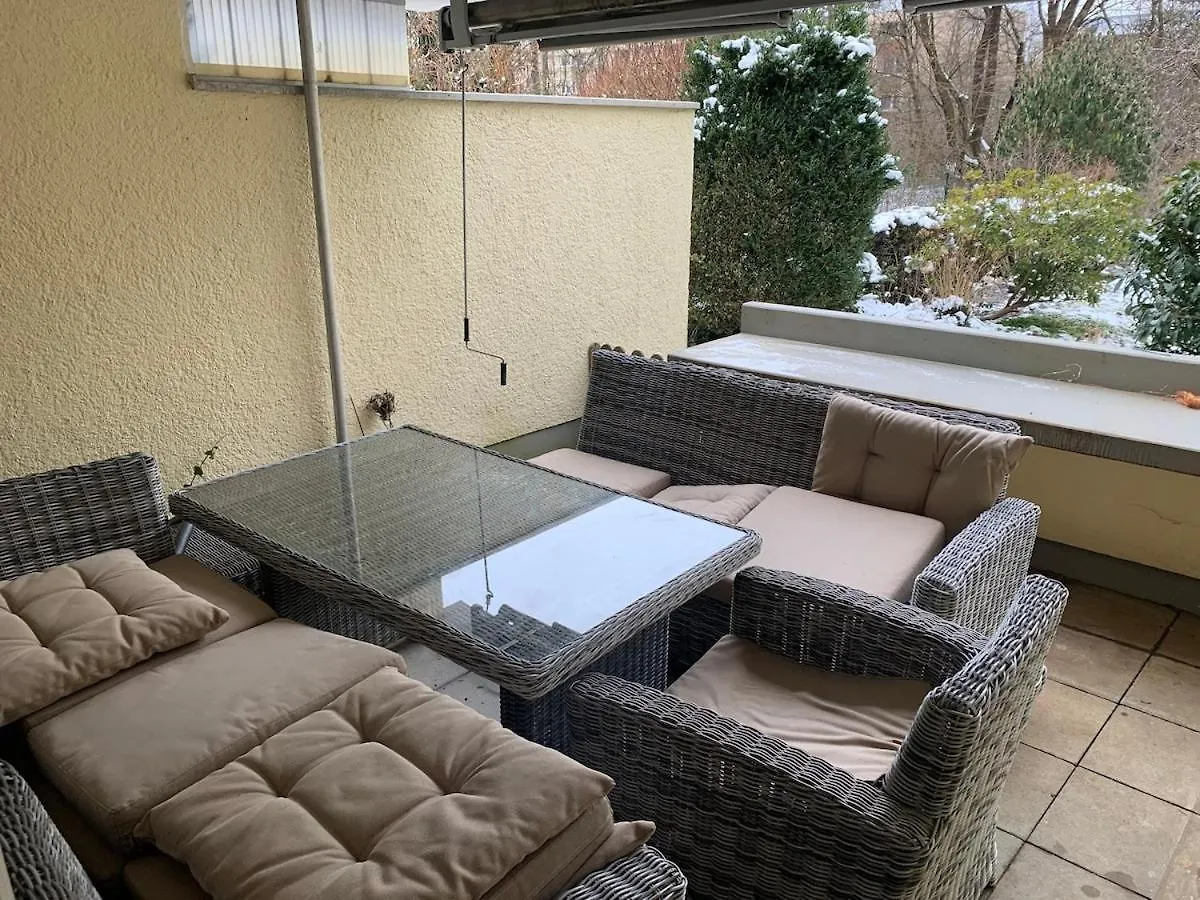 Homestay Munich M Zone, Quiet Large Living Room, Terrace